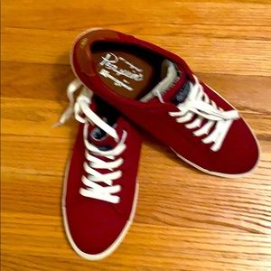 NWT shoes burgundy color